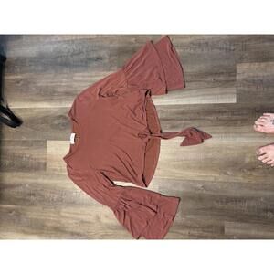 MOD On Trend Bell Sleeve Cropped Top